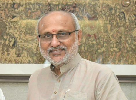 Vice-President Radhakrishnan Commissions Navy’s First Indigenous Multi-Purpose Vessel INS Samarthak
